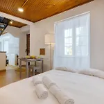 New! Duplex In The Heart Of Alfama 아파트 리스본