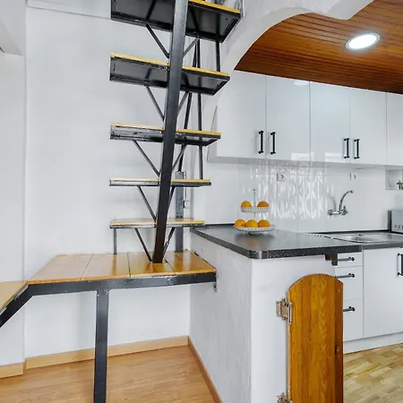 דירה New! Duplex In The Heart Of Alfama