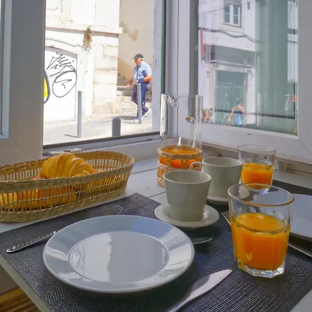 New! Duplex In The Heart Of Alfama ליסבון