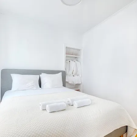New! Duplex In The Heart Of Alfama * ליסבון
